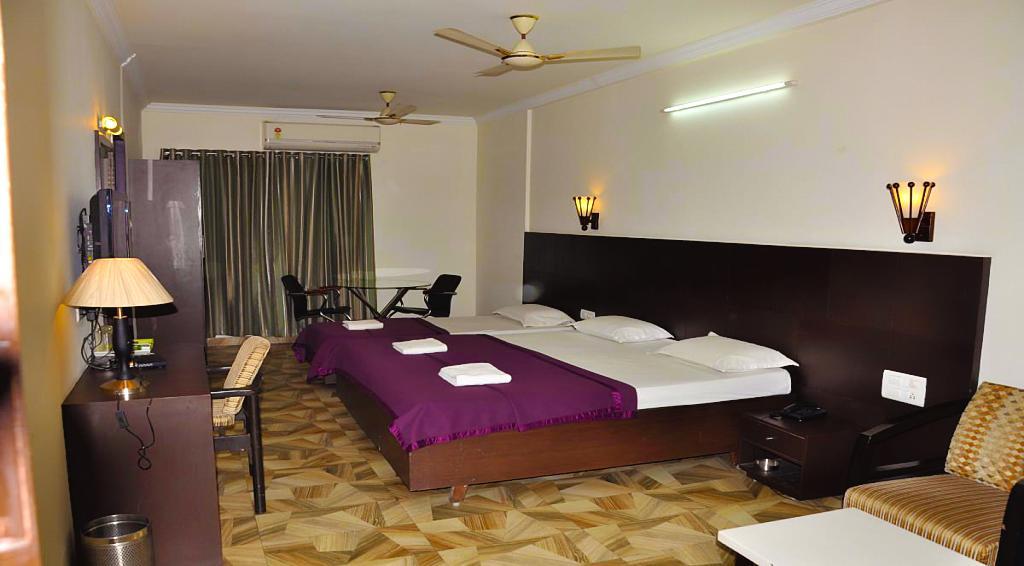 Aditya Palace Hotel Rajahmundry Exterior photo